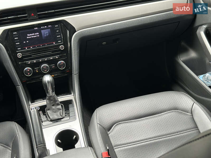 Седан Volkswagen Passat 2019 в Киеве фото 11 Седан Volkswagen Passat 2019 в Киеве