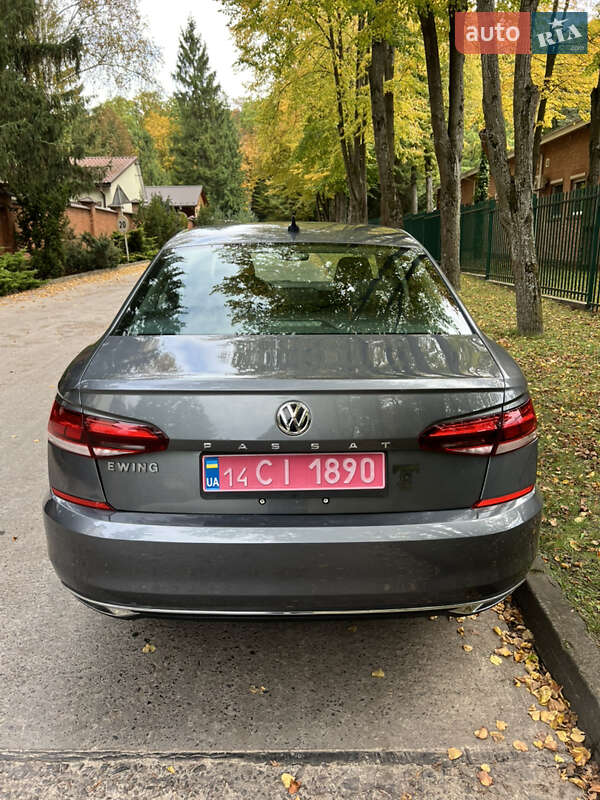 Седан Volkswagen Passat 2020 в Львове