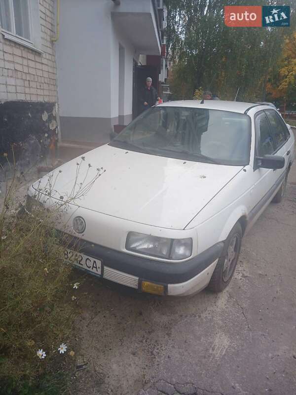 Седан Volkswagen Passat 1990 в Смеле
