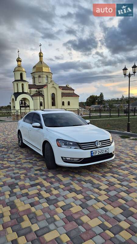 Седан Volkswagen Passat 2014 в 