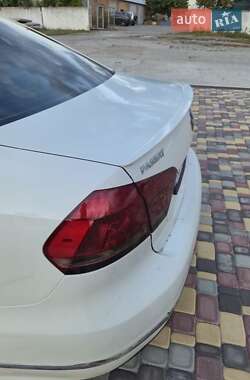 Седан Volkswagen Passat 2014 в 