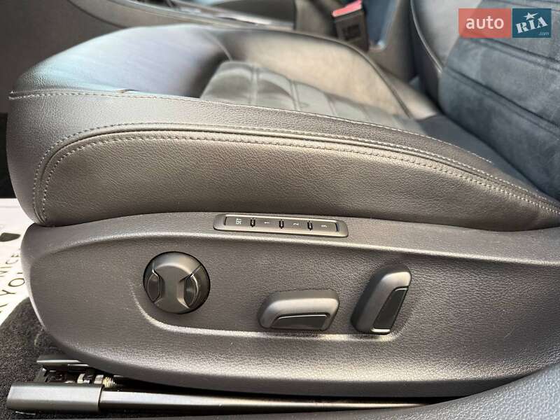Седан Volkswagen Passat 2012 в Одесі
