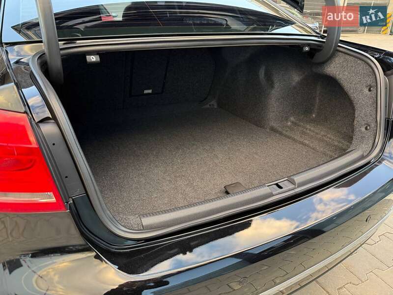 Седан Volkswagen Passat 2012 в Одесі