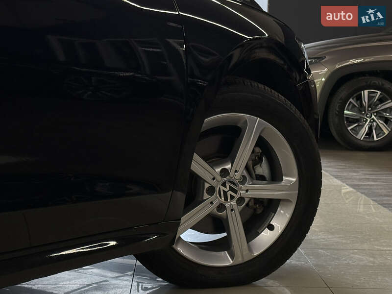 Седан Volkswagen Passat 2021 в Николаеве