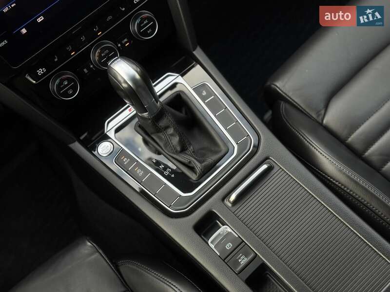 Универсал Volkswagen Passat 2019 в Бердичеве