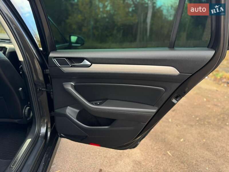 Универсал Volkswagen Passat 2019 в Бердичеве