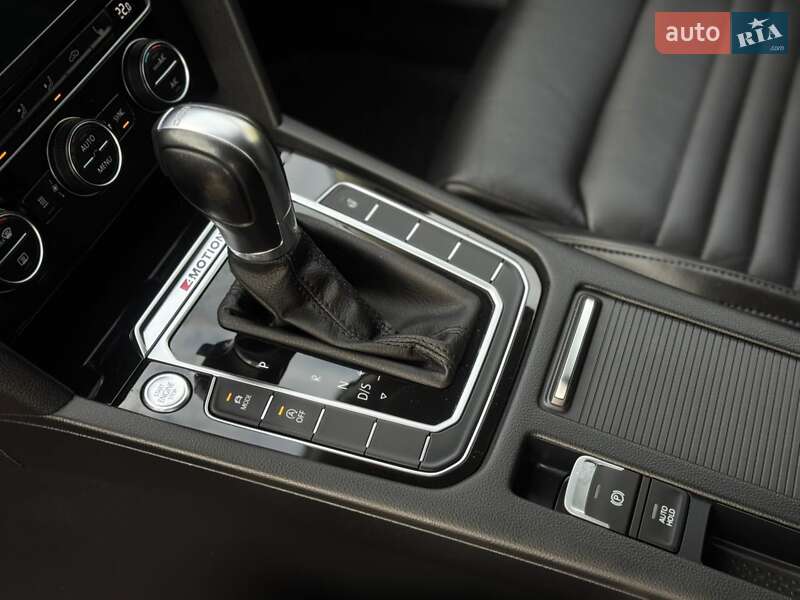 Универсал Volkswagen Passat 2019 в Бердичеве