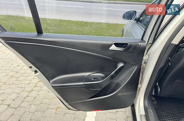 Седан Volkswagen Passat 2010 в 