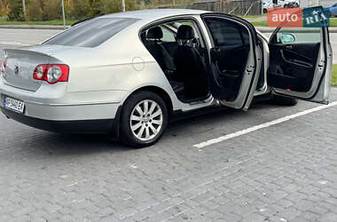 Седан Volkswagen Passat 2010 в 