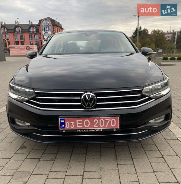 Седан Volkswagen Passat 2020 в Дрогобичі