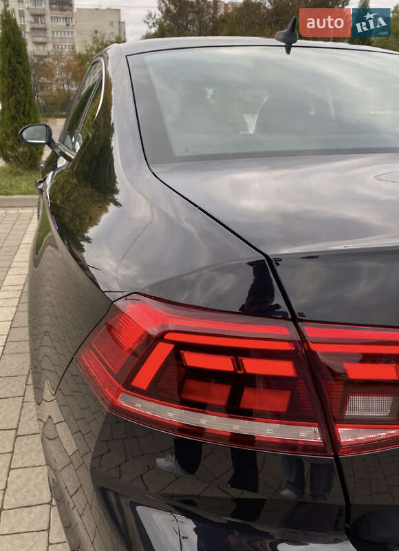 Седан Volkswagen Passat 2020 в Дрогобичі