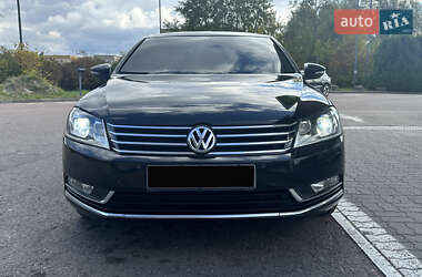 Седан Volkswagen Passat 2013 в 