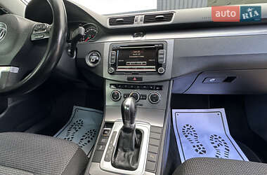 Седан Volkswagen Passat 2013 в 