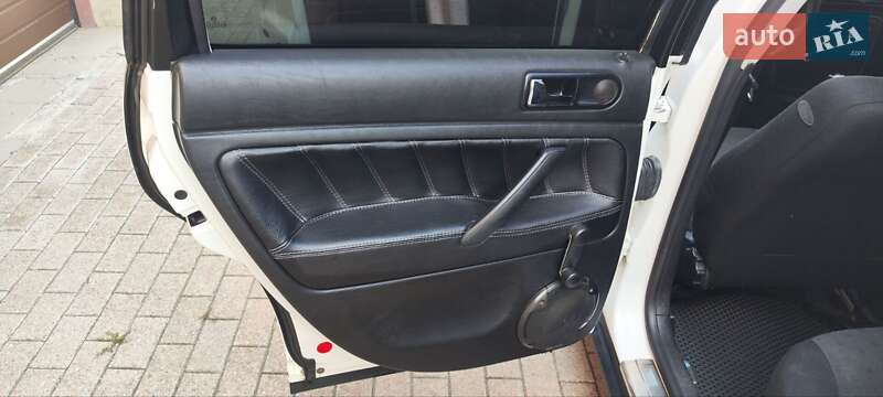 Седан Volkswagen Passat 2000 в Помічній