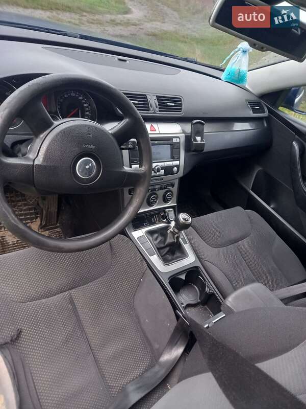 Универсал Volkswagen Passat 2006 в Дубровице фото Универсал Volkswagen Passat 2006 в Дубровице