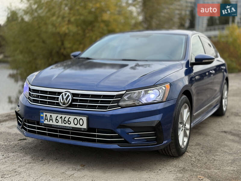 Седан Volkswagen Passat 2016 в Киеве