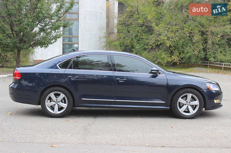 Седан Volkswagen Passat 2015 в Днепре