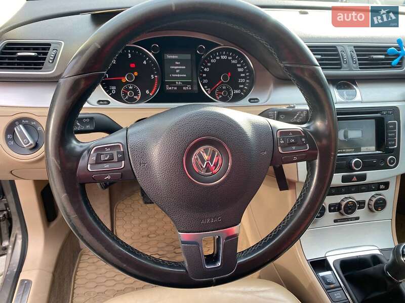 Универсал Volkswagen Passat 2013 в Львове