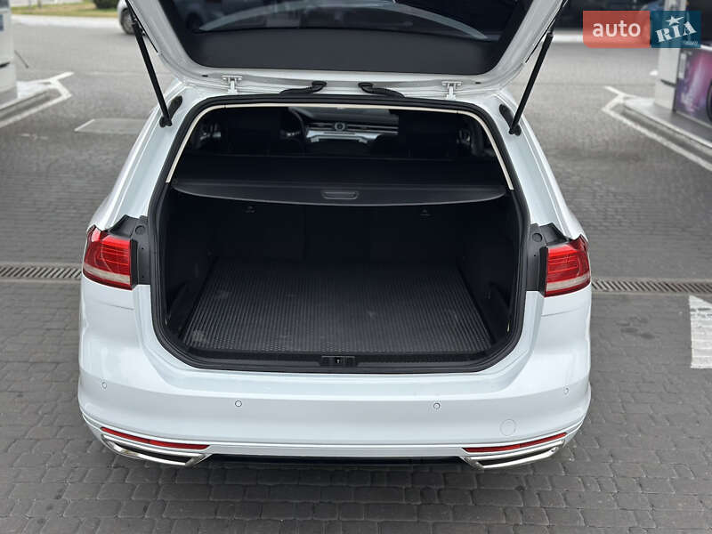 Универсал Volkswagen Passat 2016 в Днепре