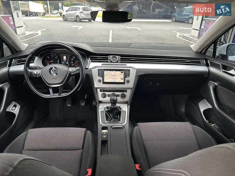 Универсал Volkswagen Passat 2016 в Днепре
