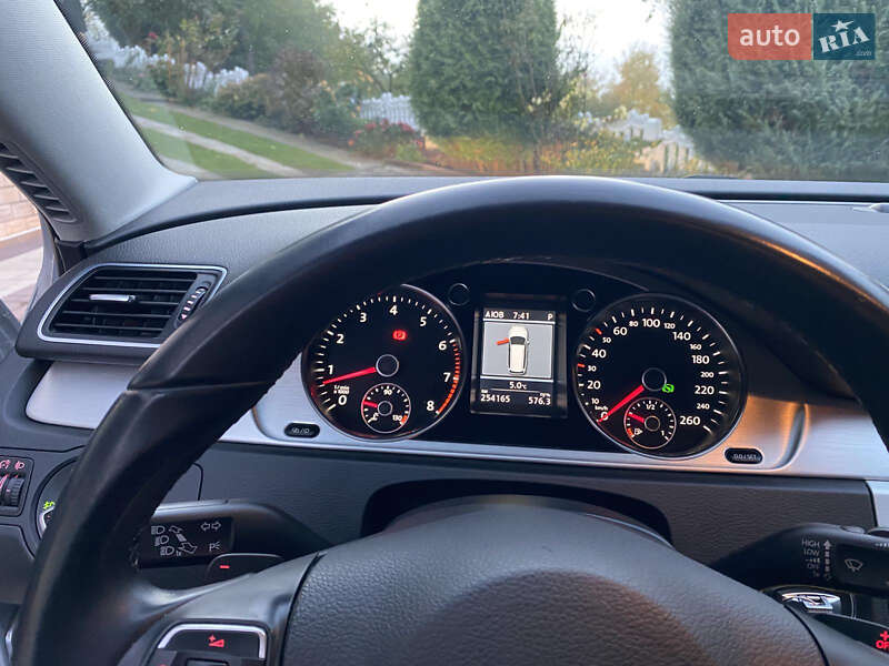 Универсал Volkswagen Passat 2012 в Бучаче