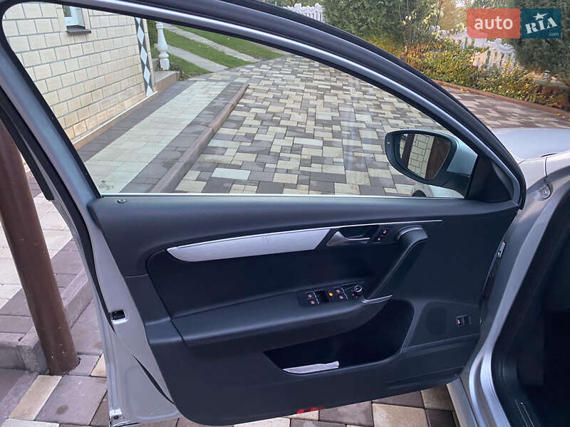 Универсал Volkswagen Passat 2012 в Бучаче