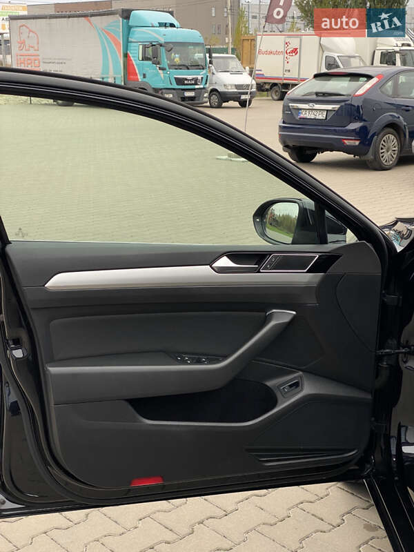 Універсал Volkswagen Passat 2018 в Києві