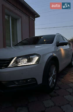 Універсал Volkswagen Passat 2013 в Києві