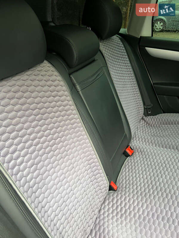 Универсал Volkswagen Passat 2013 в Киеве