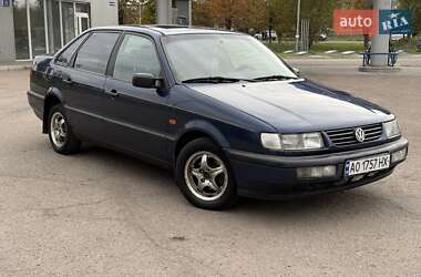 Седан Volkswagen Passat 1994 в Николаеве Седан Volkswagen Passat 1994 в Николаеве