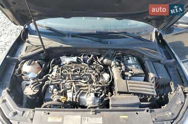 Седан Volkswagen Passat 2015 в 