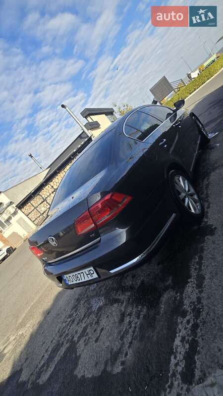 Седан Volkswagen Passat 2011 в Виноградове