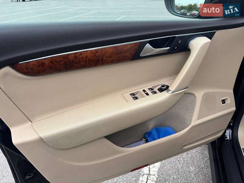 Седан Volkswagen Passat 2011 в Решетиловке