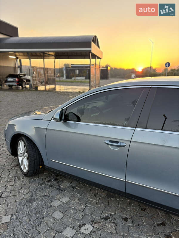 Седан Volkswagen Passat 2010 в Иршаве