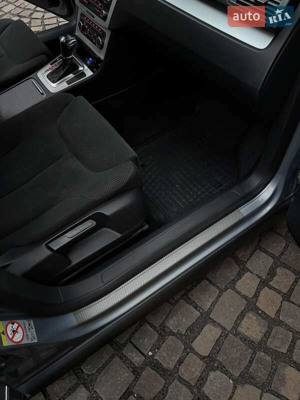 Седан Volkswagen Passat 2010 в Иршаве