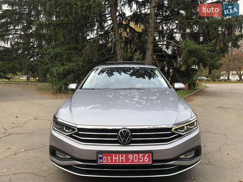 Универсал Volkswagen Passat 2020 в Киеве