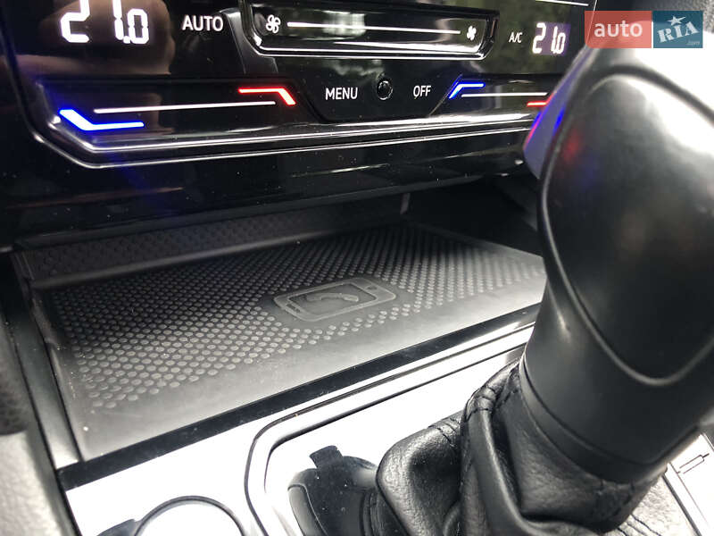 Универсал Volkswagen Passat 2020 в Киеве