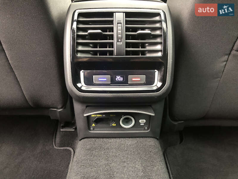 Универсал Volkswagen Passat 2020 в Киеве