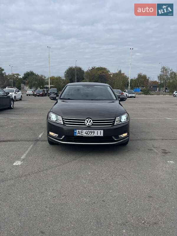 Седан Volkswagen Passat 2011 в Запорожье