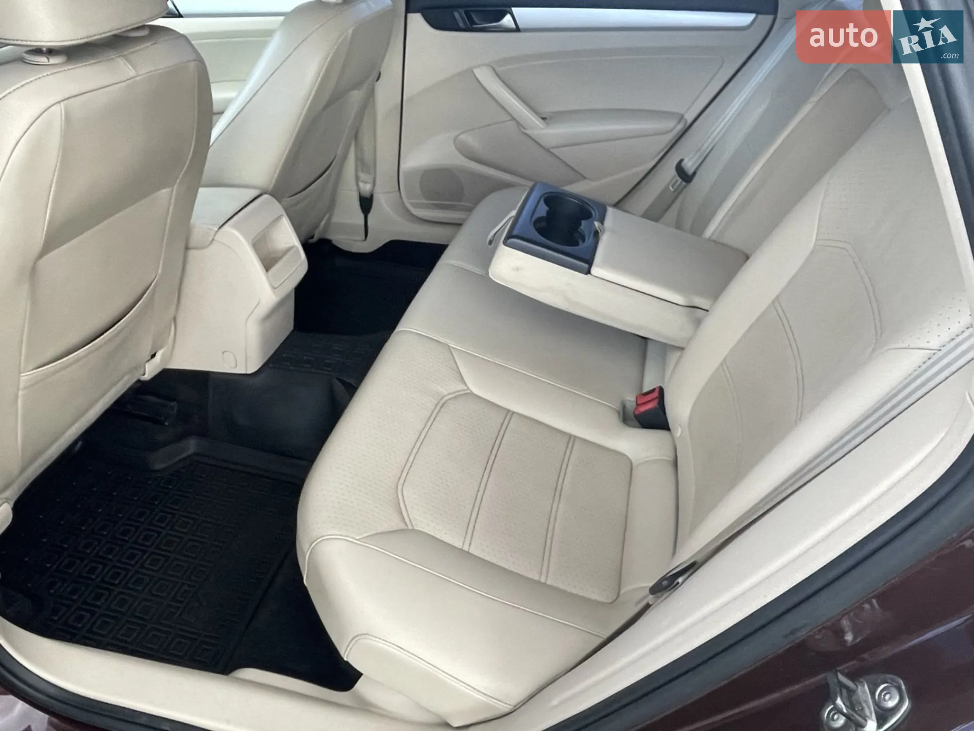 2012 Volkswagen Passat - мініатюра 25