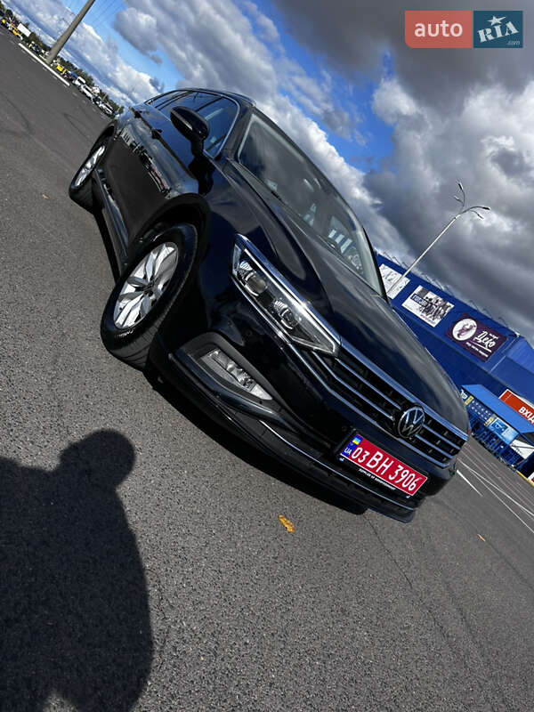 Универсал Volkswagen Passat 2020 в Луцке фото 3 Универсал Volkswagen Passat 2020 в Луцке