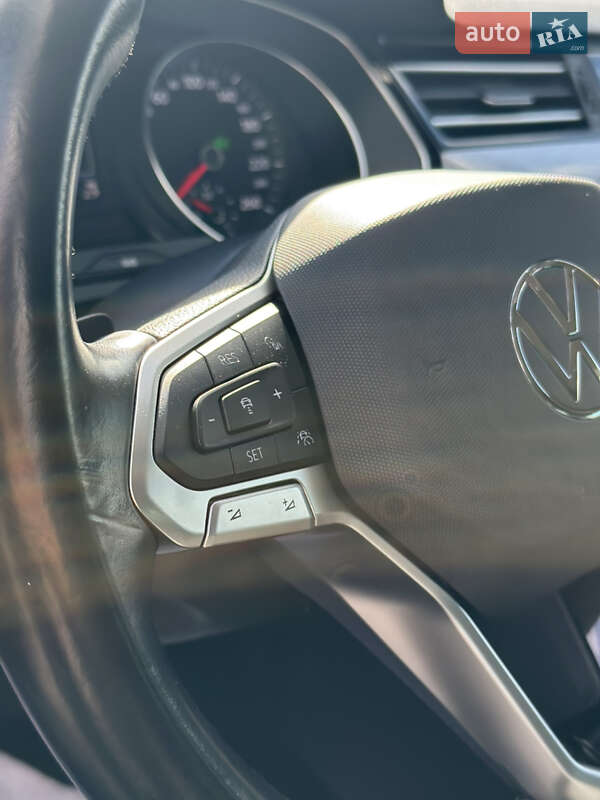 Универсал Volkswagen Passat 2020 в Луцке фото 16 Универсал Volkswagen Passat 2020 в Луцке