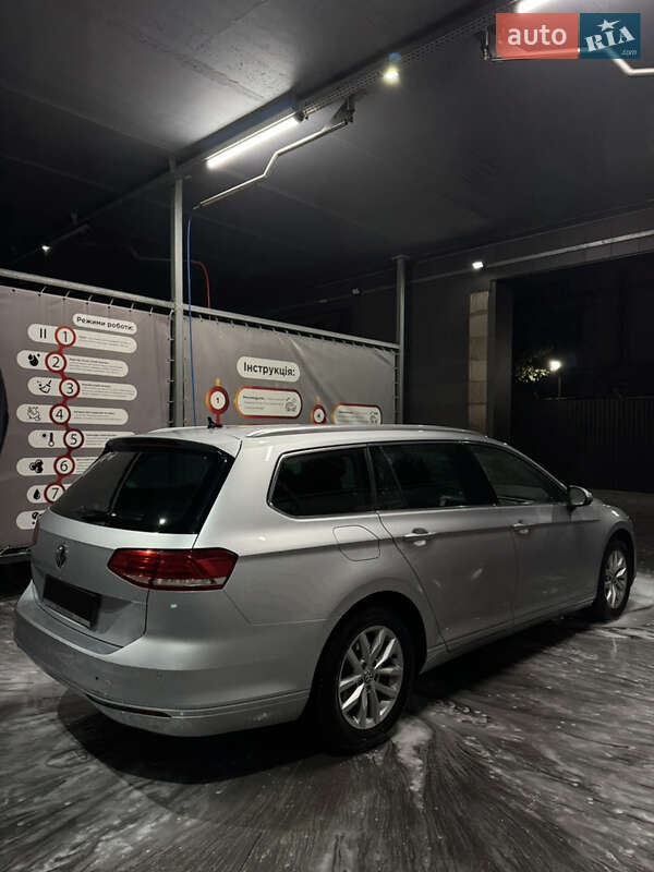 Універсал Volkswagen Passat 2017 в Києві фото 9 Універсал Volkswagen Passat 2017 в Києві