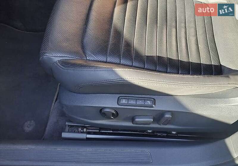 Универсал Volkswagen Passat 2015 в Прилуках