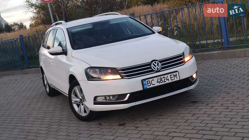 Універсал Volkswagen Passat 2012 в Дрогобичі