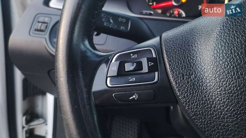 Універсал Volkswagen Passat 2012 в Дрогобичі