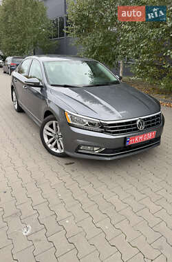 Седан Volkswagen Passat 2017 в 
