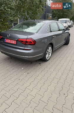 Седан Volkswagen Passat 2017 в 