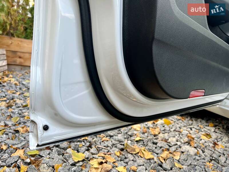 Седан Volkswagen Passat 2017 в Полтаве фото 45 Седан Volkswagen Passat 2017 в Полтаве