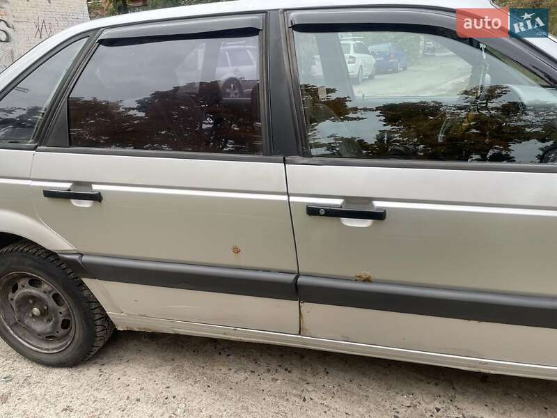Седан Volkswagen Passat 1989 в Киеве фото 8 Седан Volkswagen Passat 1989 в Киеве